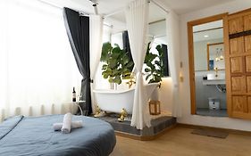 AMIGO Luxury Palace- Cạnh Chợ Đêm Đà Lạt